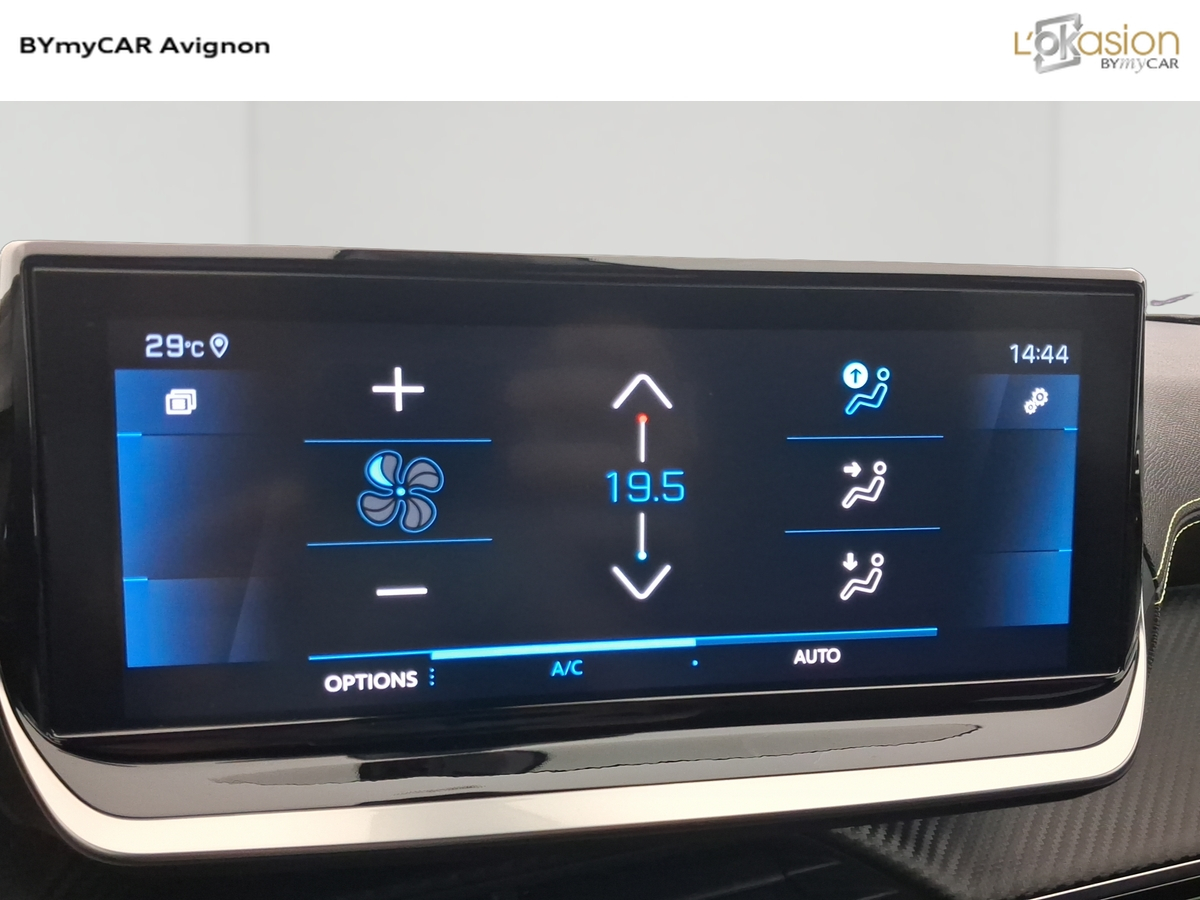 Peugeot 2008 PureTech 130 S&amp;S EAT8 — photo 29