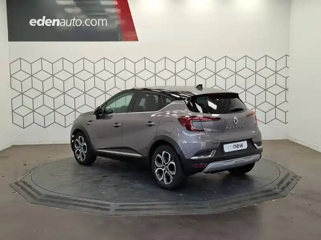 Renault Captur e-tech plug-in 160 — photo 3