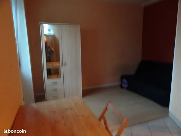 Loue studio meublé