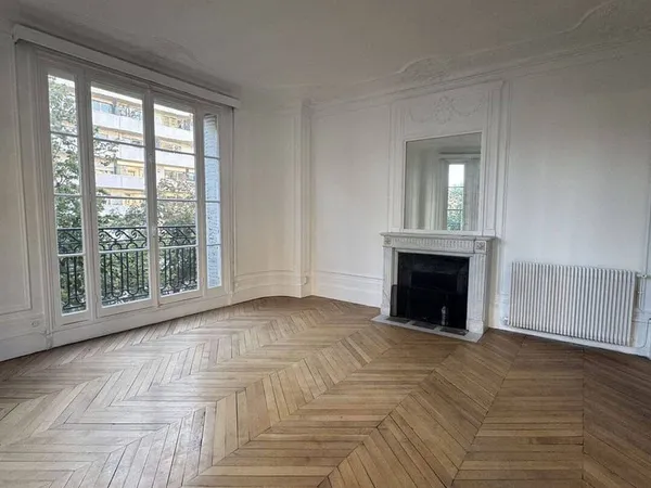 Appartement 3 pièces 136 m²
