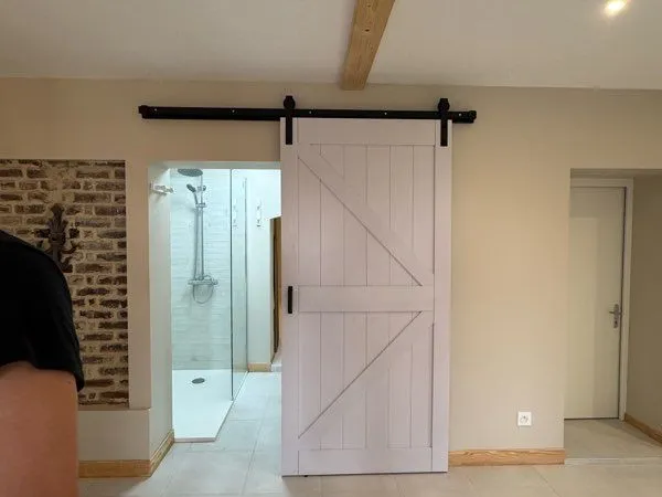 Grand appartement rdc dans ppte privée