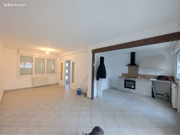 Maison 4 chambres rénovée avec jardin - Hallennes-lez-Haubourdin