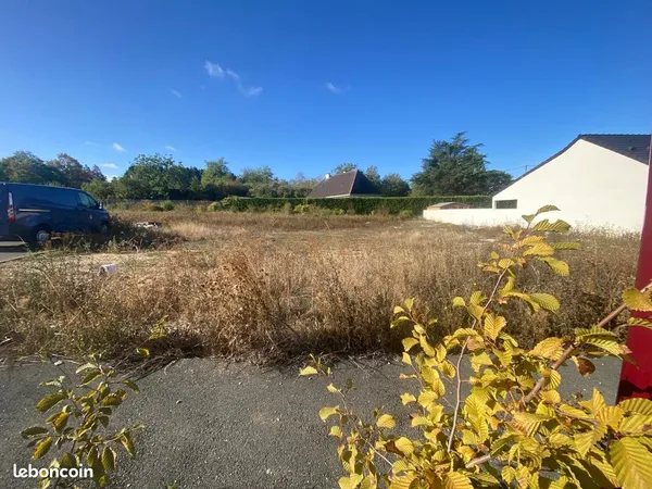 Terrain 920m2 Fussy