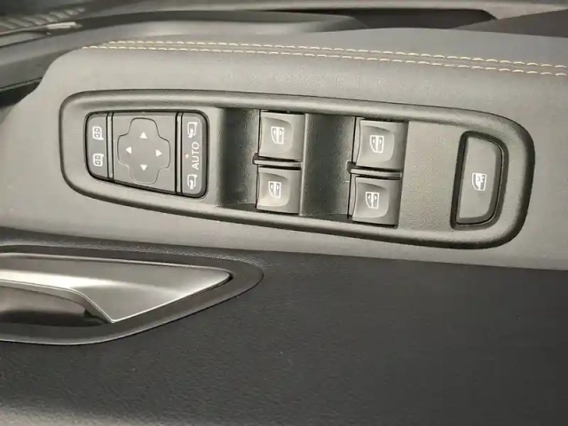 Dacia Duster tce 150 4x2 edc — photo 21