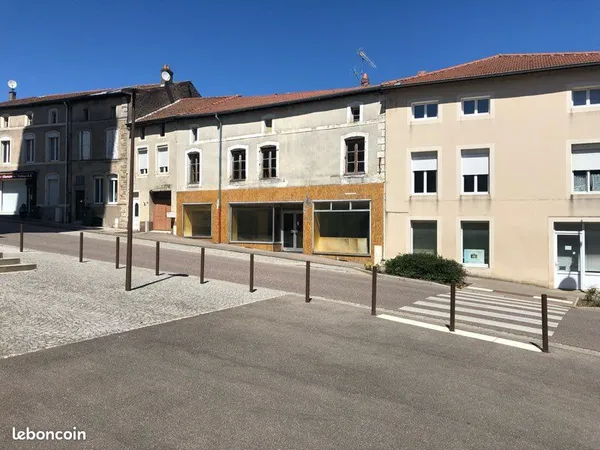 Local commercial à louer / à vendre Thiaucourt-Regniéville - Rue Carnot (centre-ville)