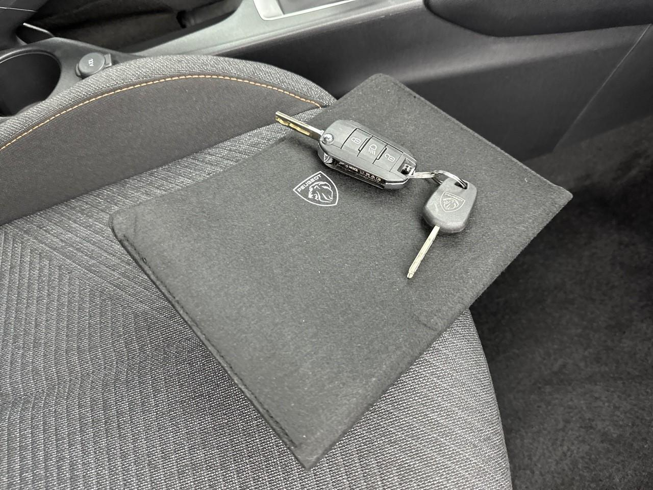 Peugeot 2008 100 s&s bvm6 style — photo 32