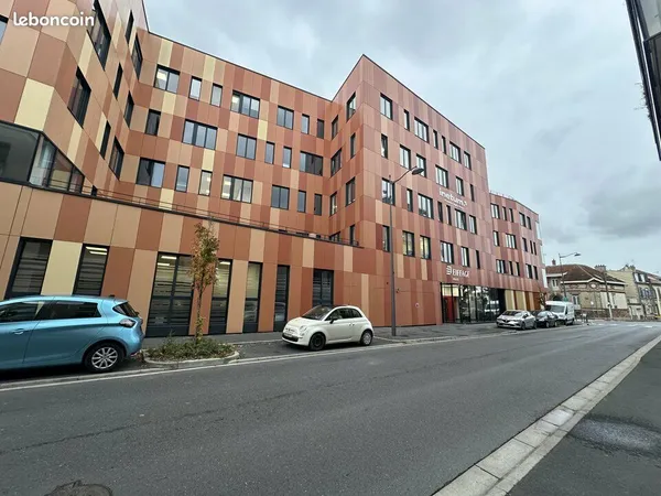 Bureaux 1 314 m²