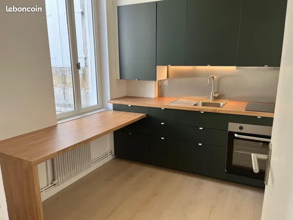 Appartement rénové en centre ville de Rochefort - 2 chambres