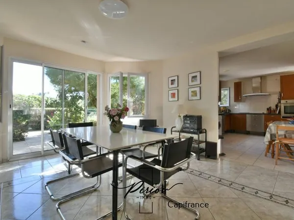 Maison de plain-pied 6 pièces 105 m²