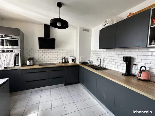 Appartement non meublé St Denis centre
