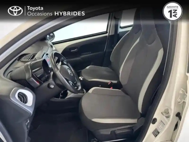 Toyota Aygo 1.0 vvt-i 72ch x-play 5p my20 — photo 11