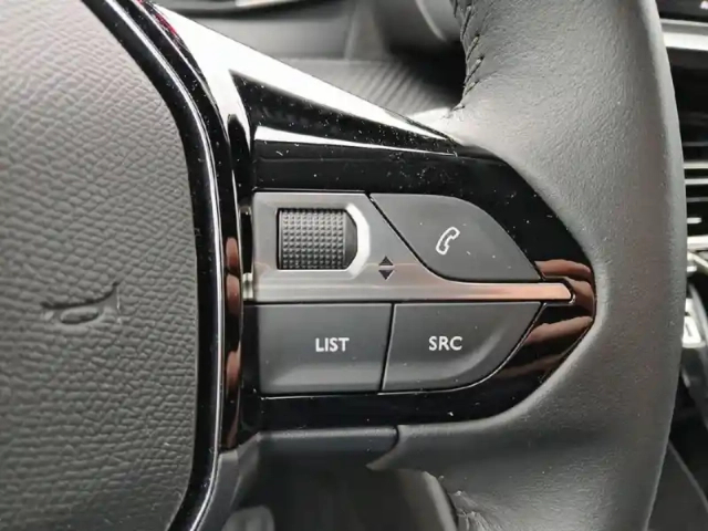 Peugeot 208 puretech 75 s&amp;s bvm5 style — photo 19