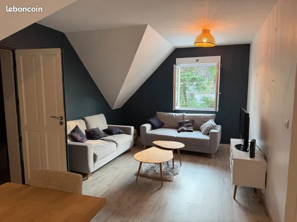 Jouy-Mauvoisin — 3 pièces sous combles, 87,55 m² au sol, 2 parkings, vue dégagée