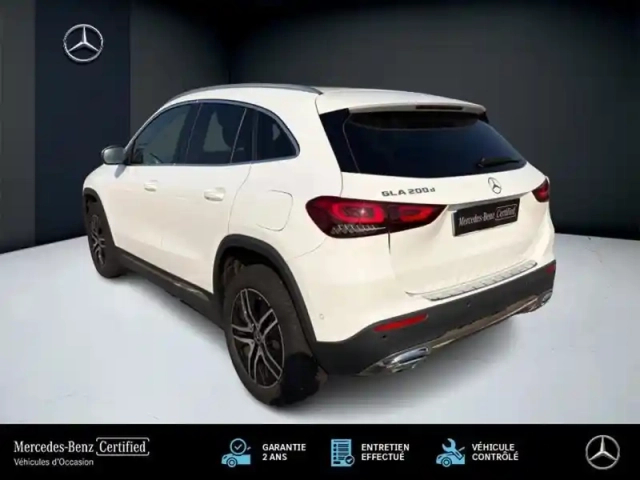 Mercedes Gla 200 d progressive line — photo 3
