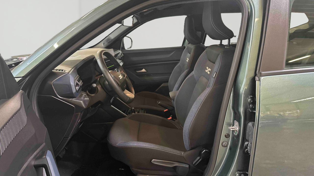 Dacia Duster Hybrid 140 — photo 28