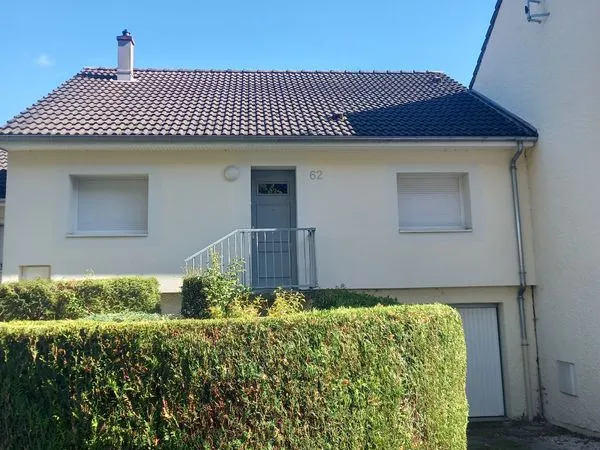 Maison plain-pied de type 3 avec garage et jardin