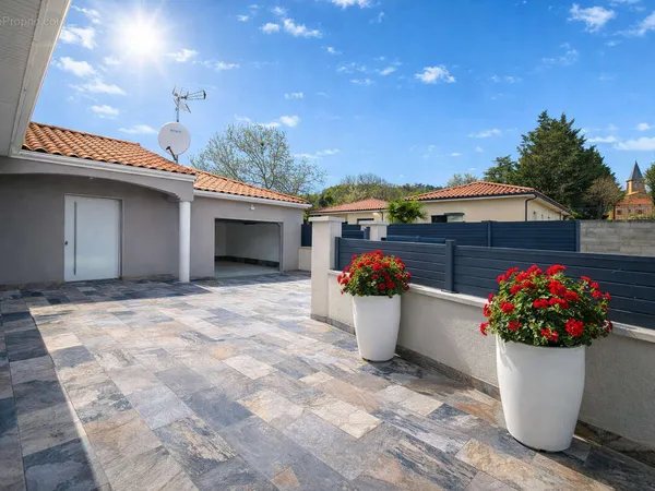 Maison familiale contemporaine de plain pied