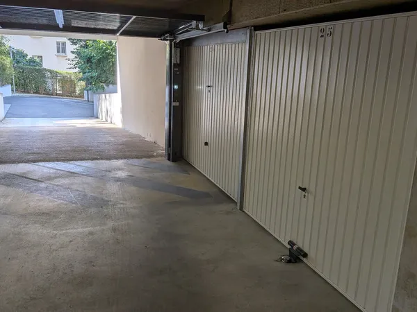 Vends parking sécurisé