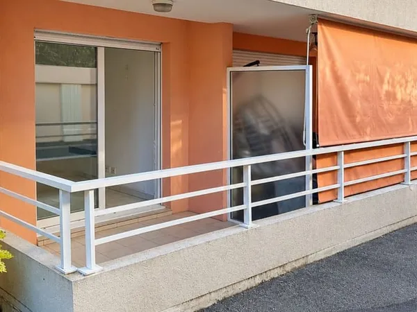 Studio 1 pièce 28 m²