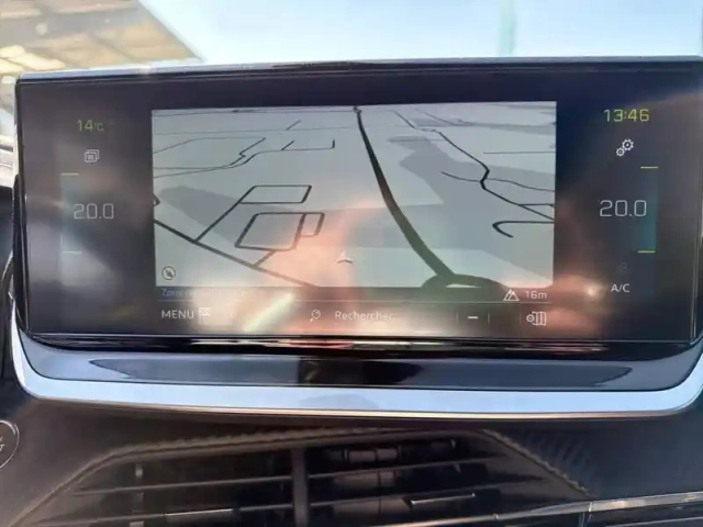 Peugeot 2008 electrique 136 ch — photo 21