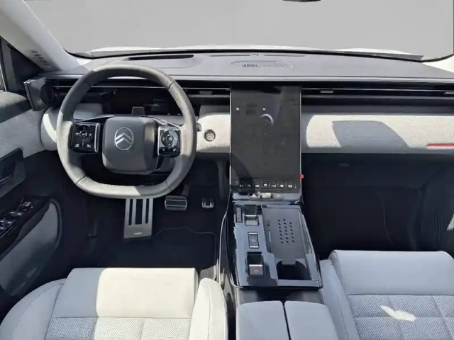 Citroën C5 Aircross hybride rechargeable 195 ch e-eat7 — photo 8