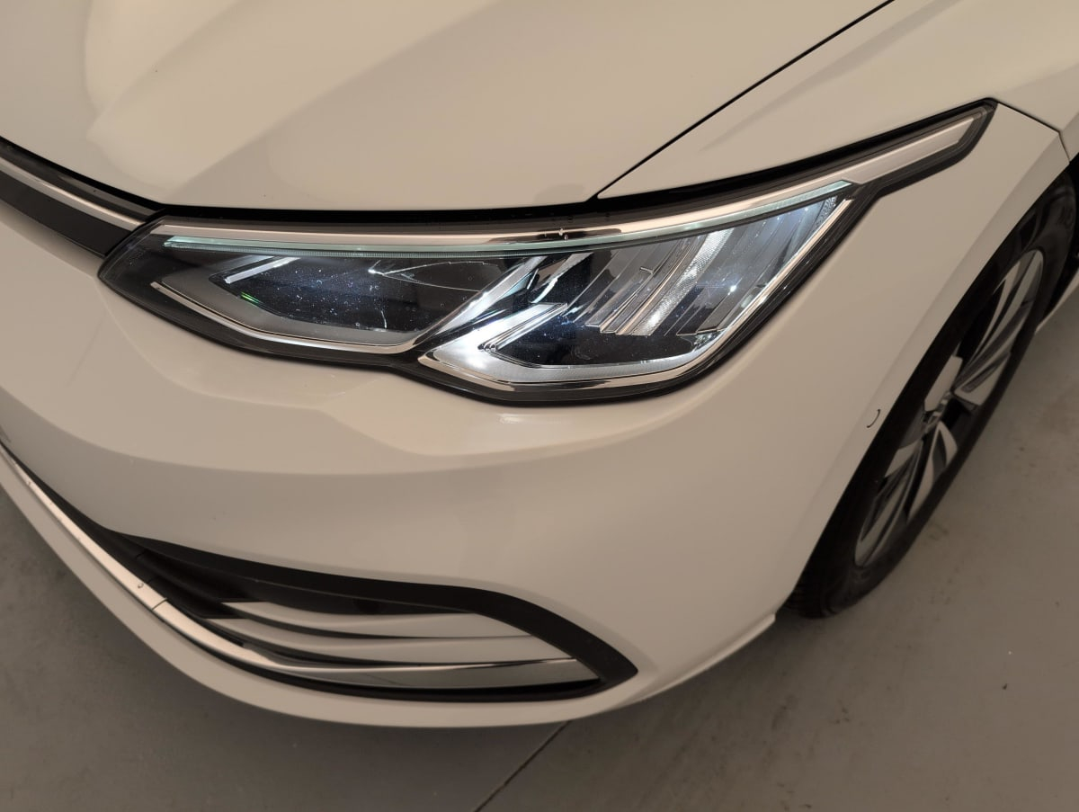 Volkswagen Golf 8 — photo 20