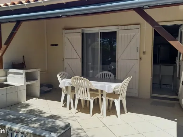 Appartement avec cour au Cap d'Agde dans résidence fermée