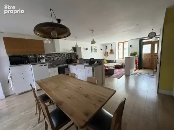 COMBRONDE Maison 4 chambres