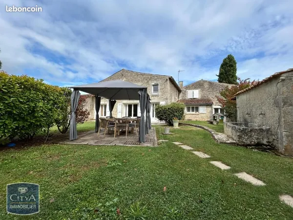 Maison 8 pièces 289 m²