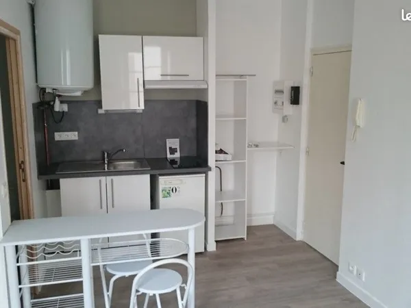 Loue studio, morlaix centre proximité gare et commerce