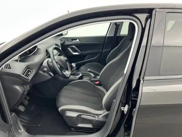 Peugeot 308 1.2 puretech 110ch s&amp;s bvm5 — photo 11