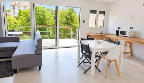 Appartement 2 pièces 190 m²