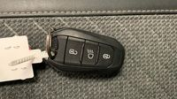 Peugeot 2008 1.2 PureTech 130ch S&S Allure EAT8 — photo 16