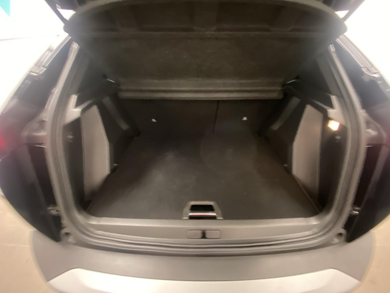 Peugeot 2008 hybrid 145 e-dcs6 allure — photo 6