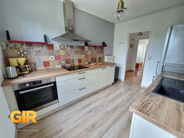 Appartement 1 pièce 74 m²