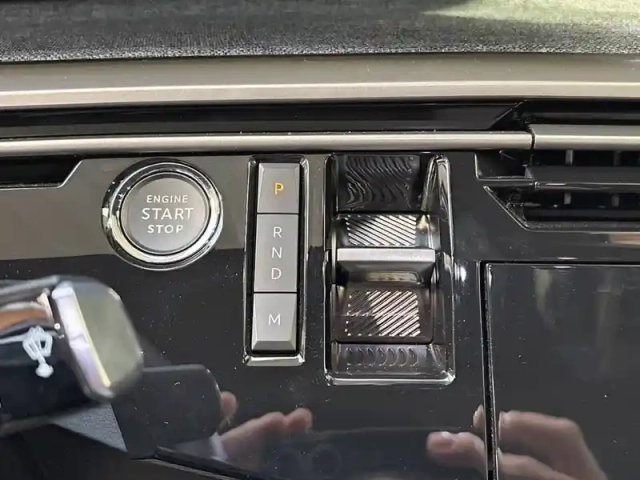 Peugeot 5008 hybrid 145 e-dcs6 — photo 14