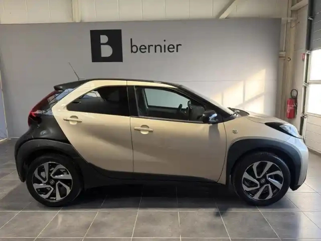 Toyota Aygo X 1.0 vvt-i 72ch design my23 — photo 2