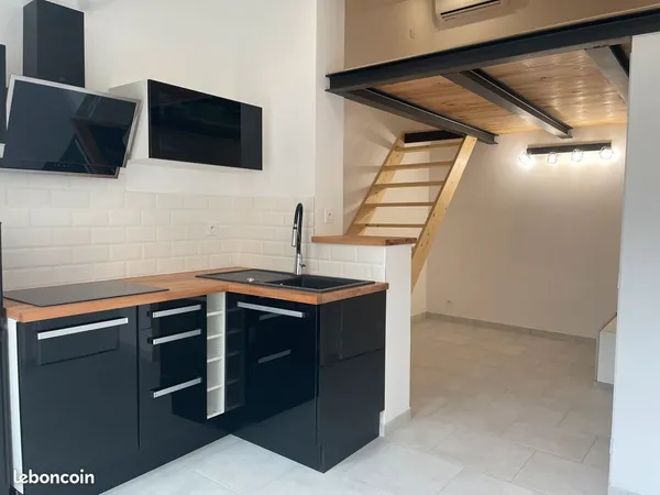 Location petite maison de ville t1