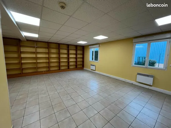 Bureaux 188 m² FONTENAY-TRÉSIGNY