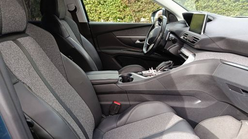 Peugeot 5008 1.2 PureTech 130 EAT6 - Allure – 2018 – 112488 km – Essence – Boîte Automatique — photo 18