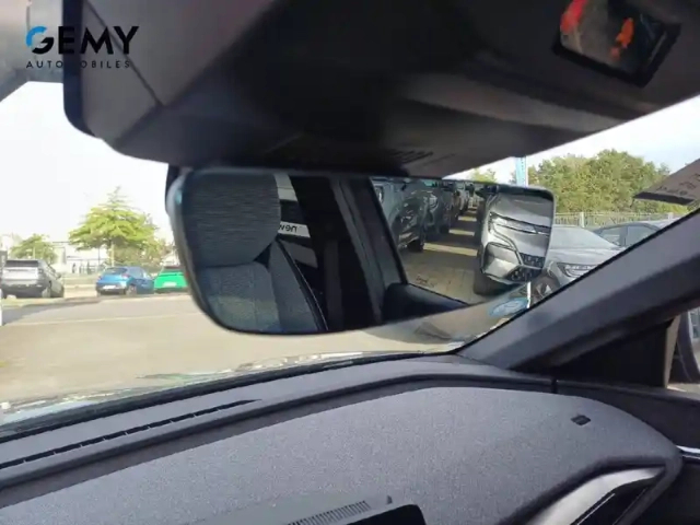 Renault Megane e-tech ev60 220 ch super charge — photo 19