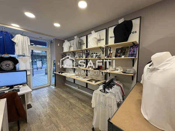 Fonds de commerce 35m² Création de flocages