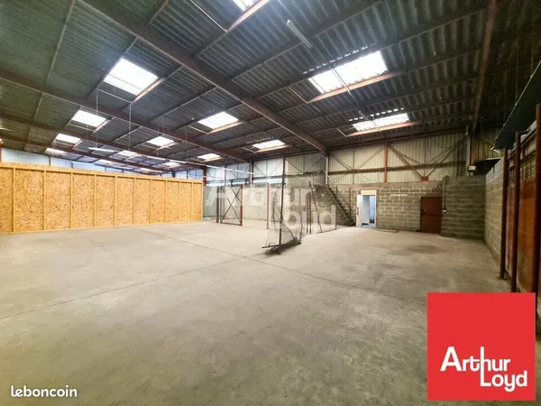 ENTREPOT - LOGISTIQUE 400 m² POITIERS
