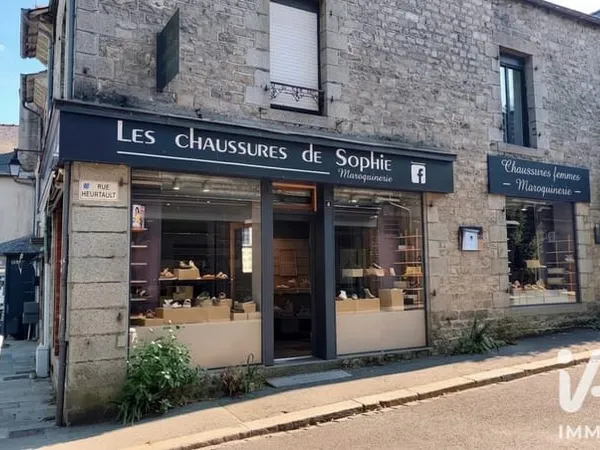 Local commercial 1 pièce 76 m²