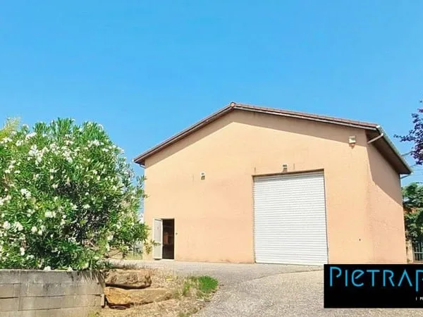 Local d'activité 260 m²