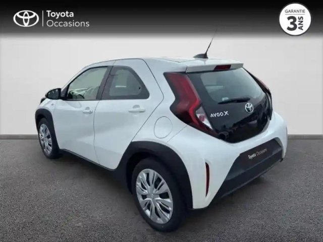 Toyota Aygo X 1.0 vvt-i 72ch dynamic — photo 2