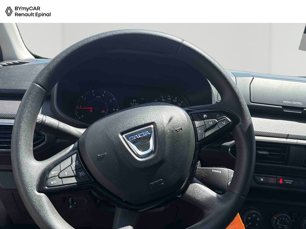 Dacia Sandero SCe 65 — photo 10