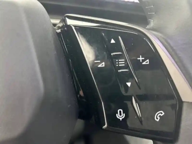 Peugeot 5008 hybrid 136 e-dcs6 — photo 20