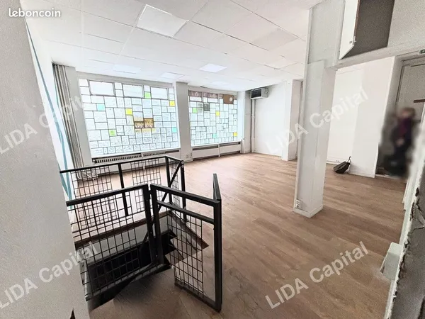 Local commercial 95 m² à vendre — Paris