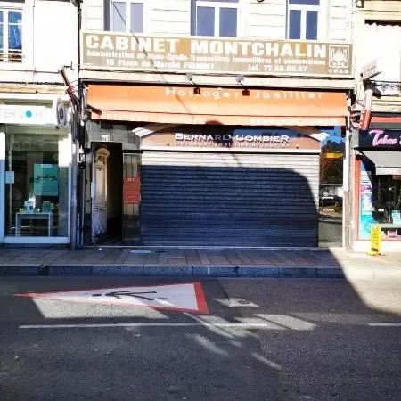 Local commercial 160 m²